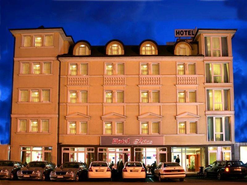 Hotel Atlas Нови-Пазар Экстерьер фото